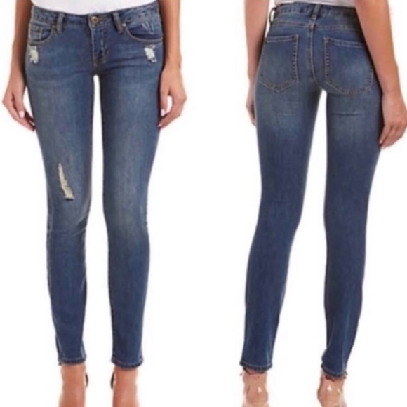 CAbi Denim - CABI 5087 Distressed Destructed Stretch Skinny Jeans 0